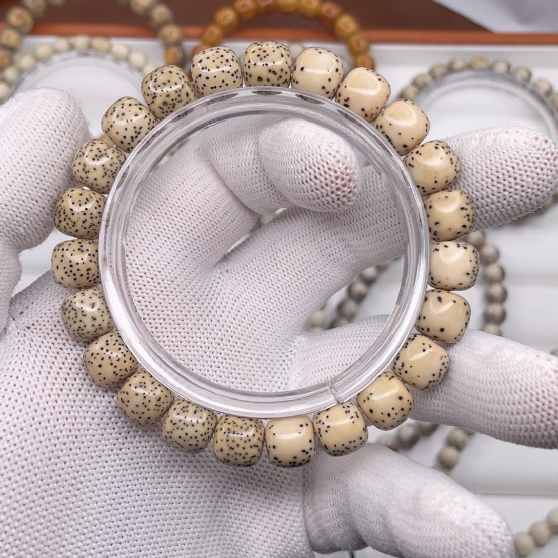 手串星月菩提石玉料微氧化10x9大留白河豚福利