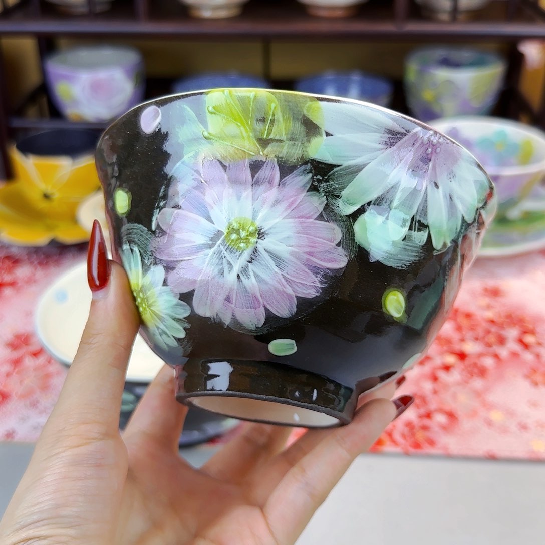 他家茶具瓷器真美