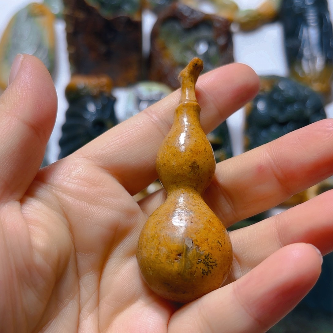 岫岩河磨玉（透闪石质玉）未镶嵌挂件