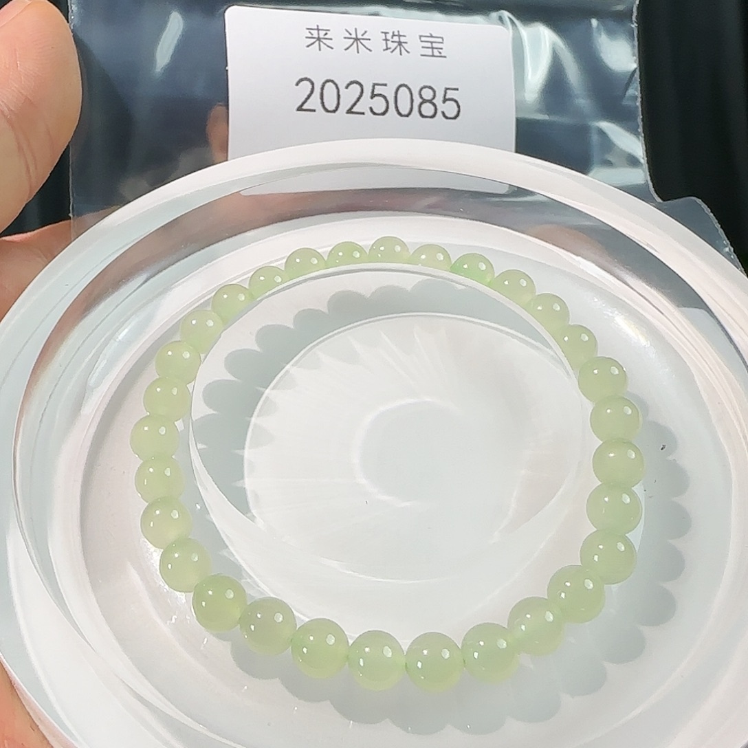 和田玉手串未镶嵌睡**觉