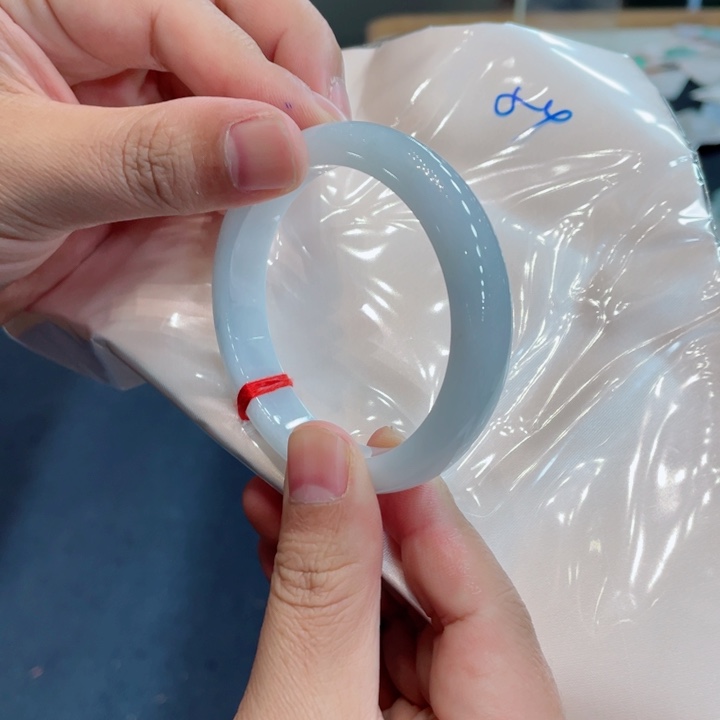 翡翠未镶嵌手镯手镯