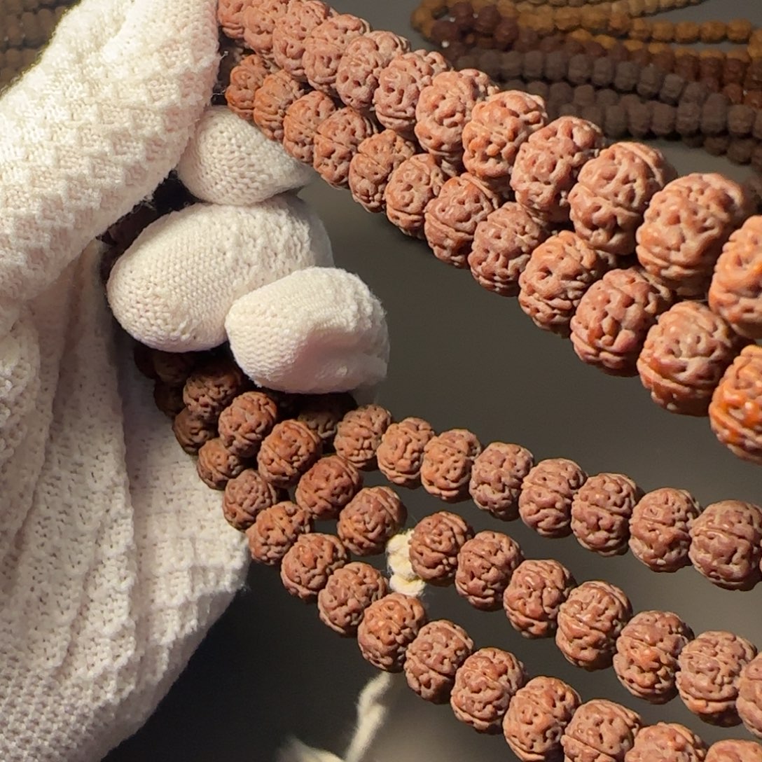 y***i金刚菩提吊坠顶级勿里达老树王108