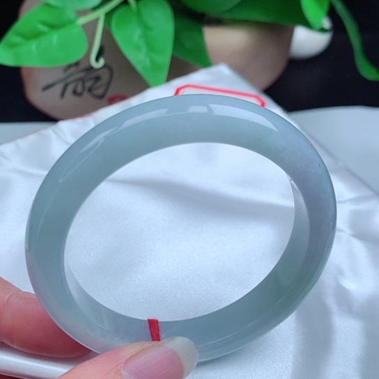 翡翠手镯未镶嵌       正圈55-56 冰蓝紫