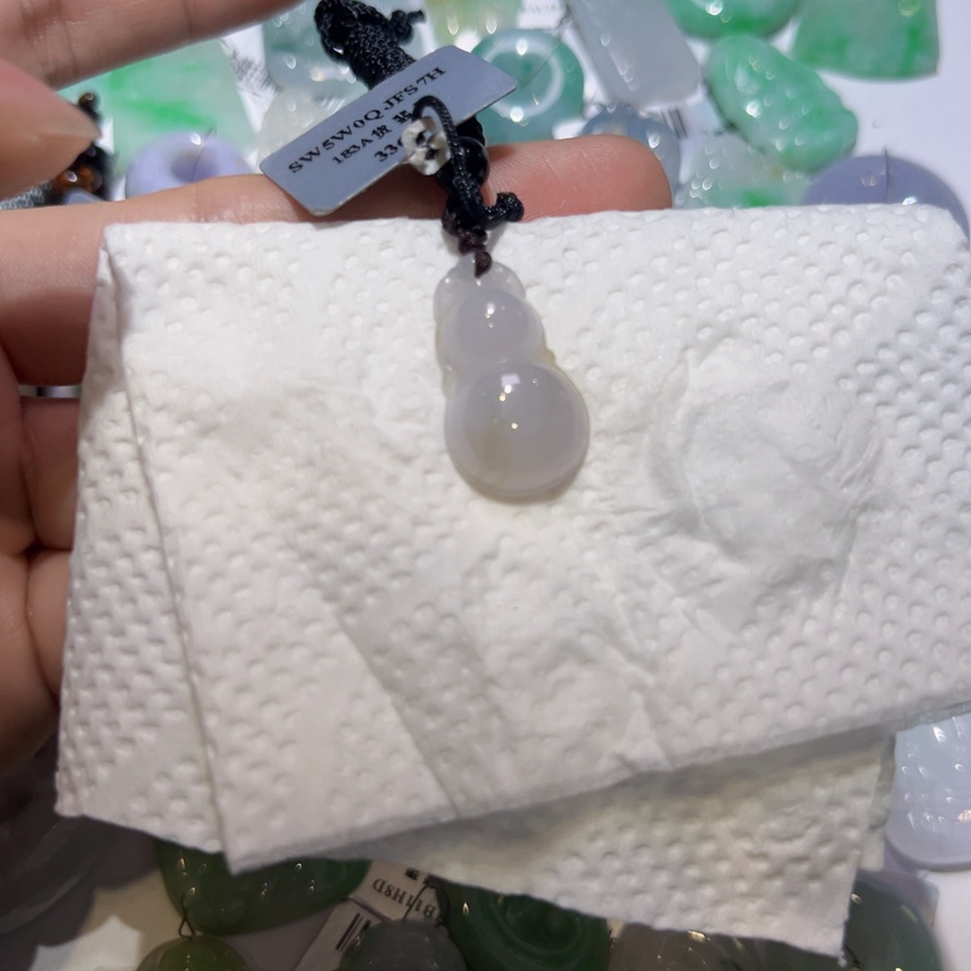 翡翠颈饰未镶嵌天然翡翠A货