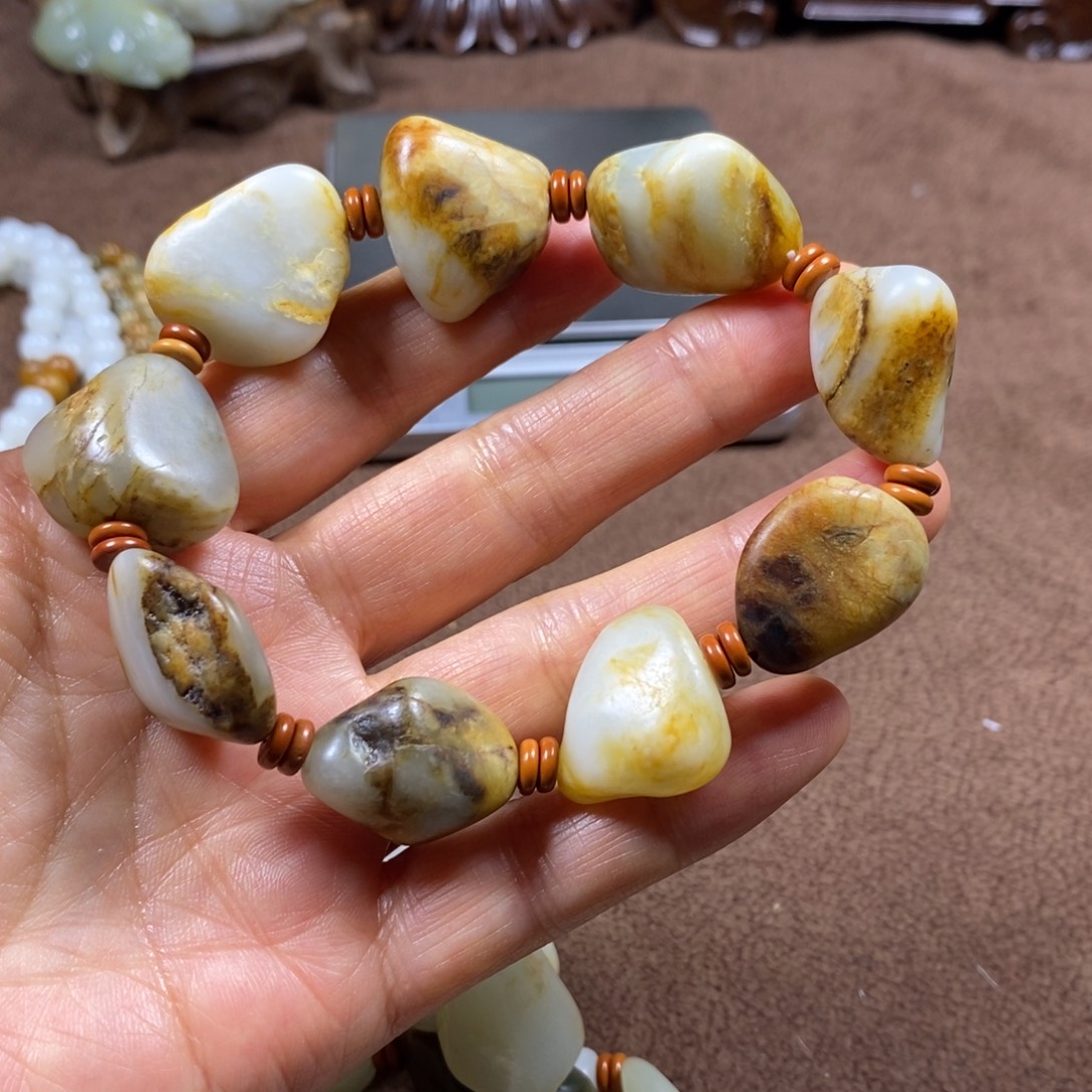 三***人和田玉未镶嵌把件