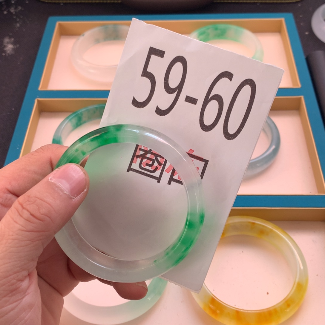 1石英岩玉手镯手镯