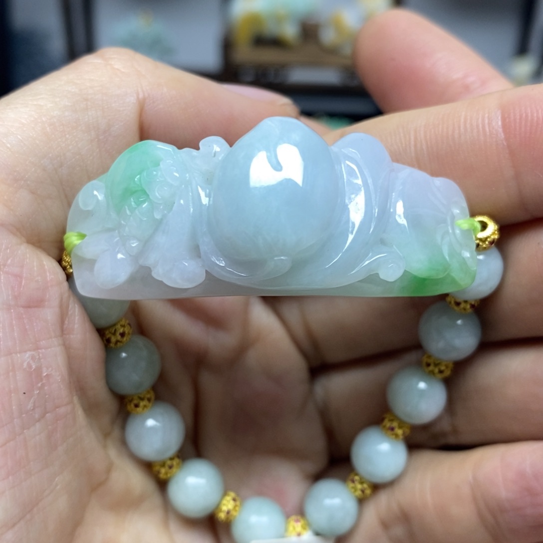 翡翠颈饰未镶嵌翡翠