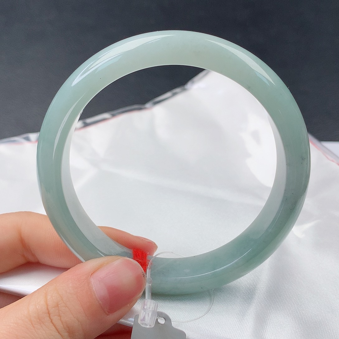 翡翠手镯未镶嵌52正59.6