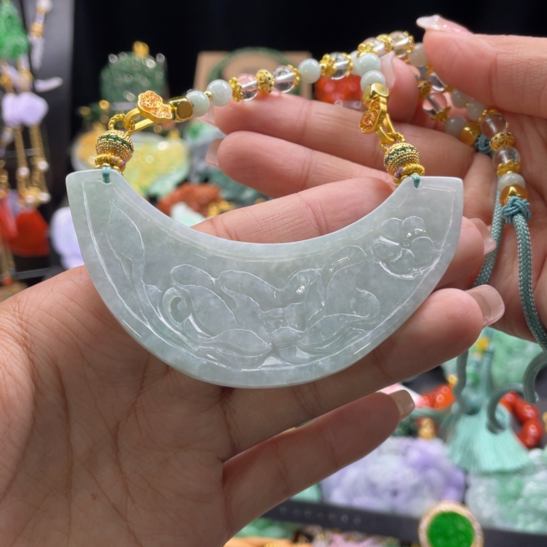 翡翠颈饰未镶嵌代编织