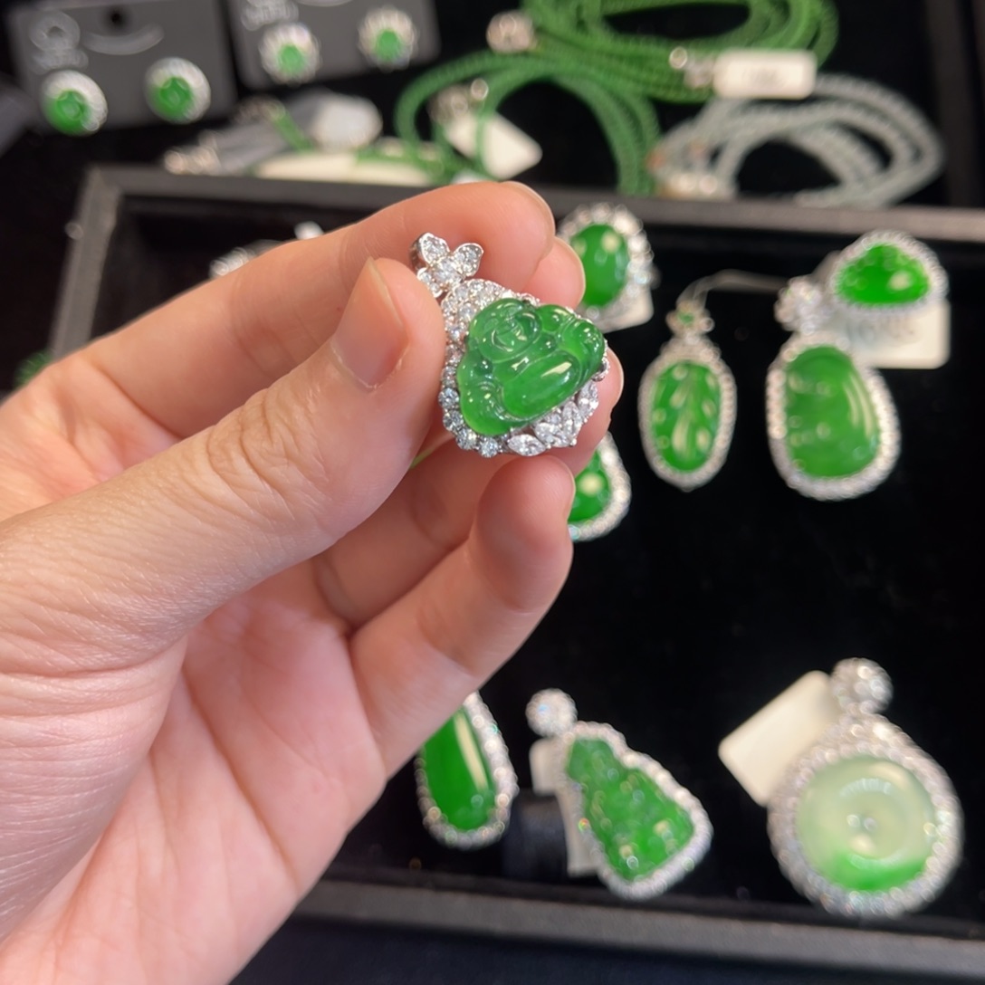 翡翠银S925镶嵌戒指佛公吊坠