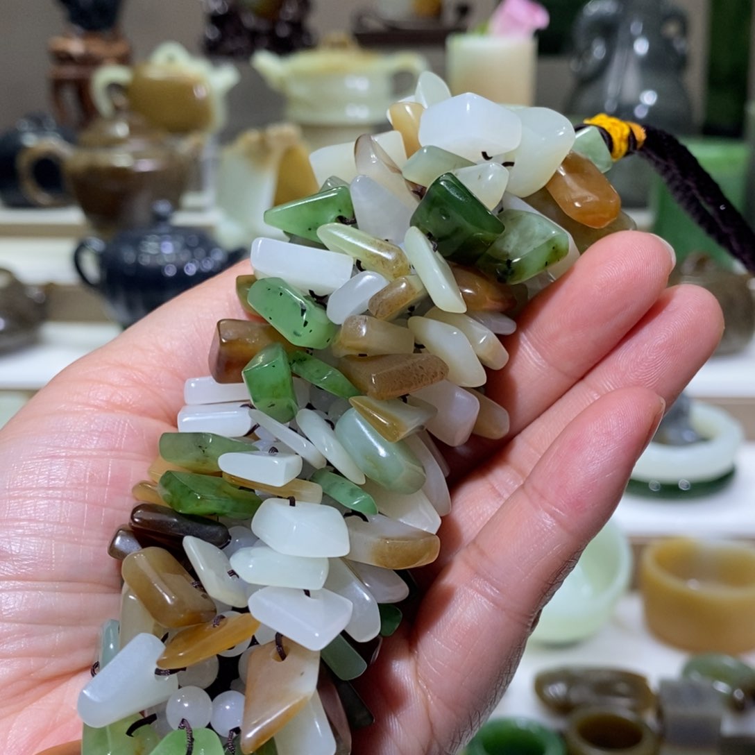 和田玉未镶嵌把件穗穗平安