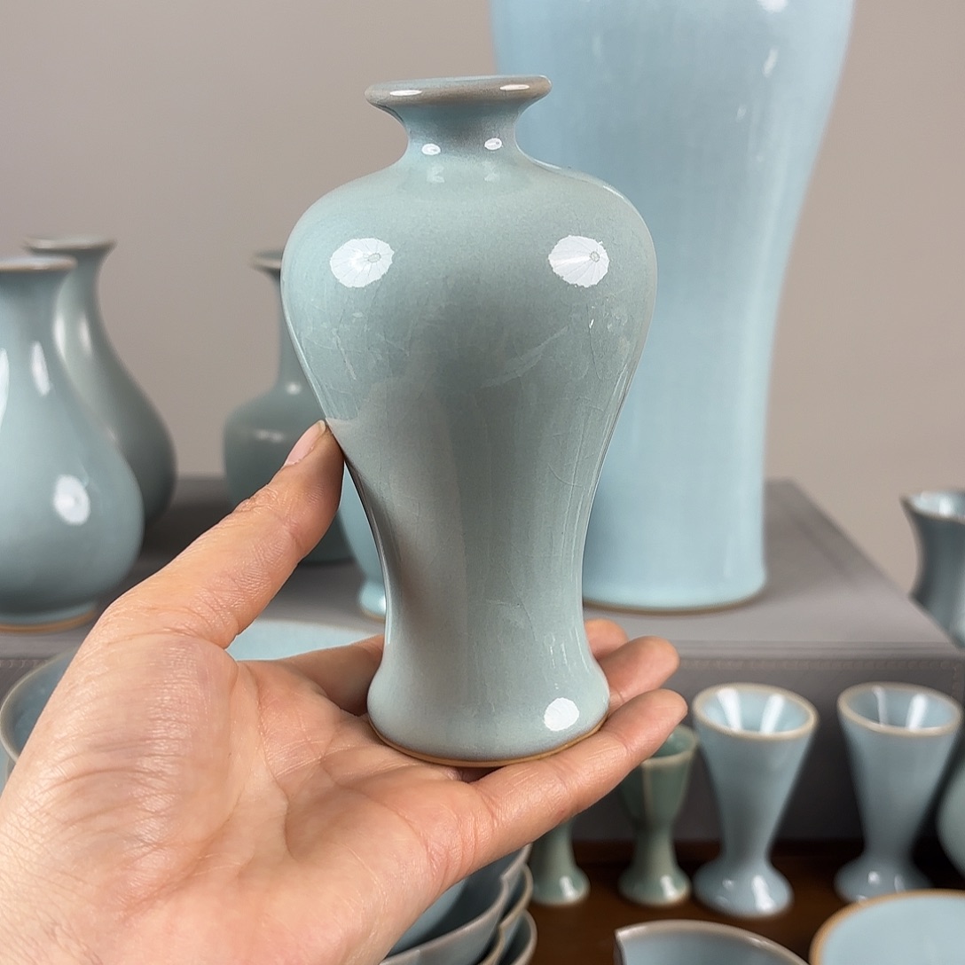 其他汝窑天青釉小号梅瓶