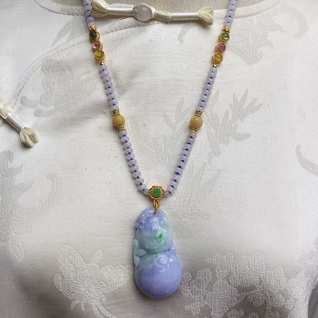 翡翠颈饰未镶嵌天然