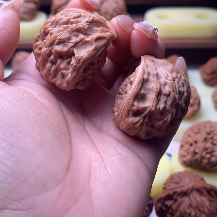 人***A大叶紫檀（黑酸枝木类）白狮子异型