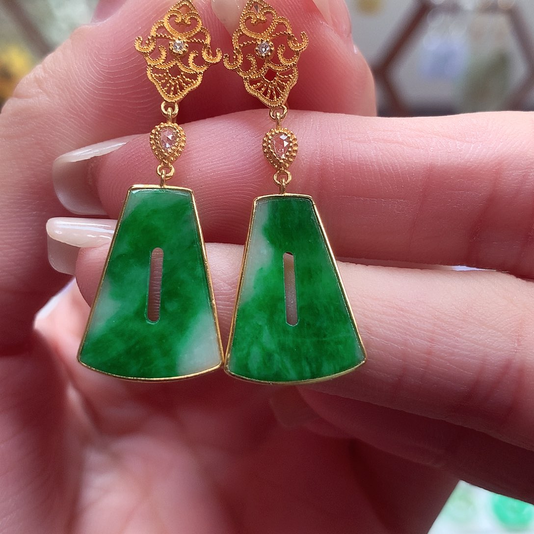 翡翠耳饰18K金镶嵌天然翡翠