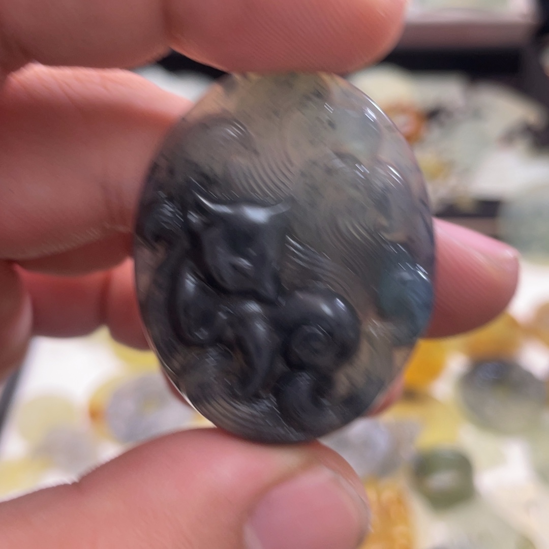 蛇纹石玉合金颈饰