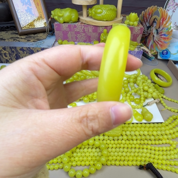 牡***厂新疆若羌黄口手镯