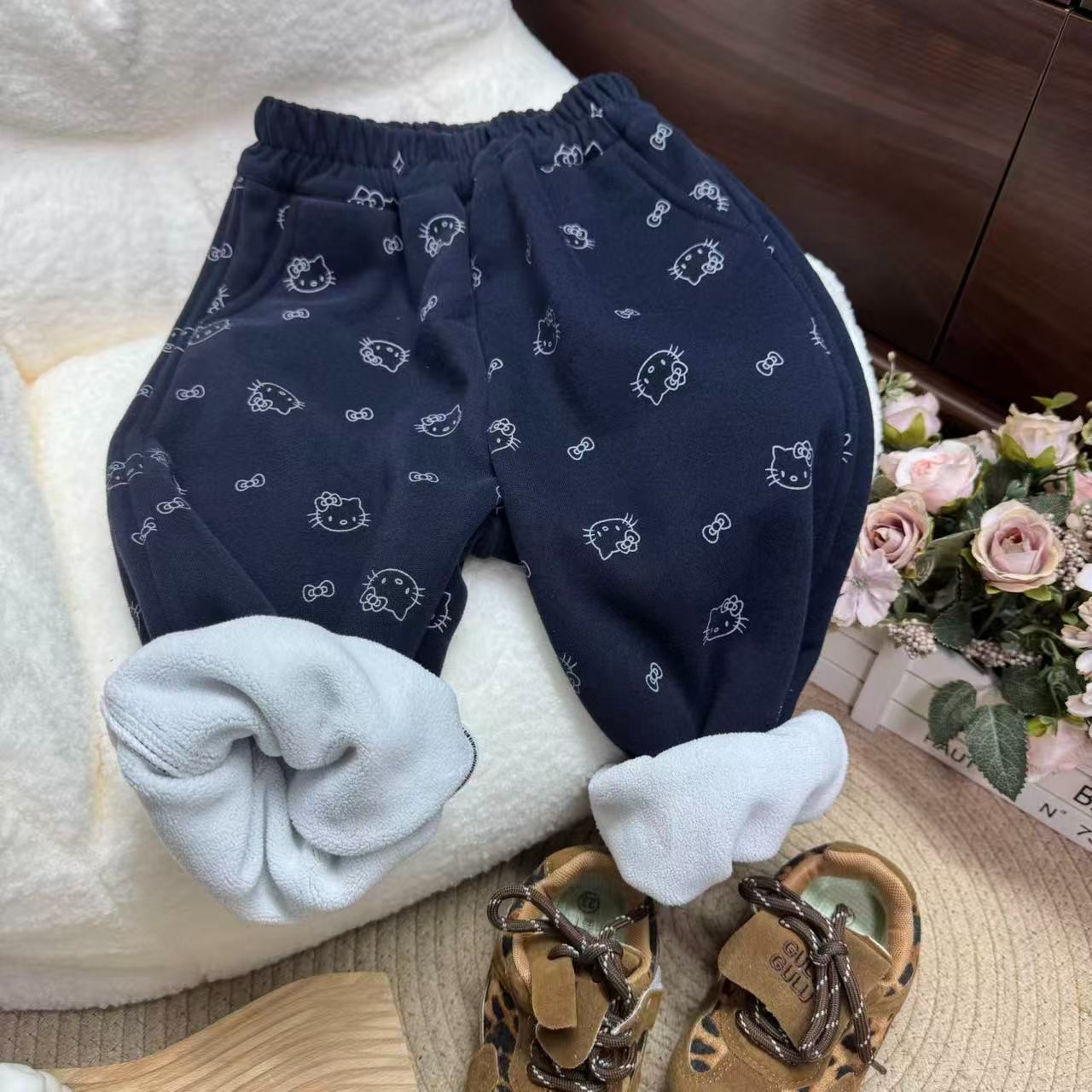 女童秋冬款加绒裤子2025新款儿童卫裤百搭卡通休闲时髦保暖束脚裤