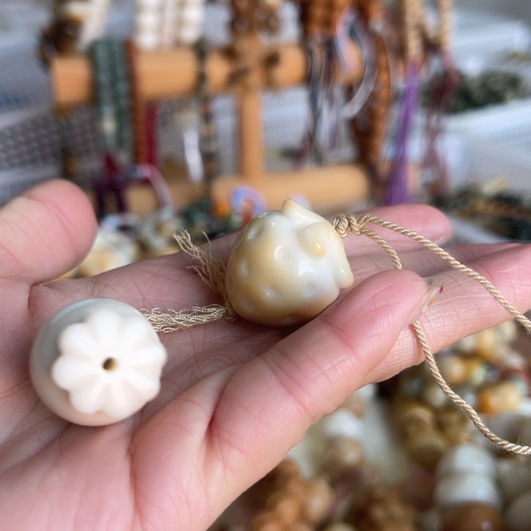 熠***辉香榧木11111111111111