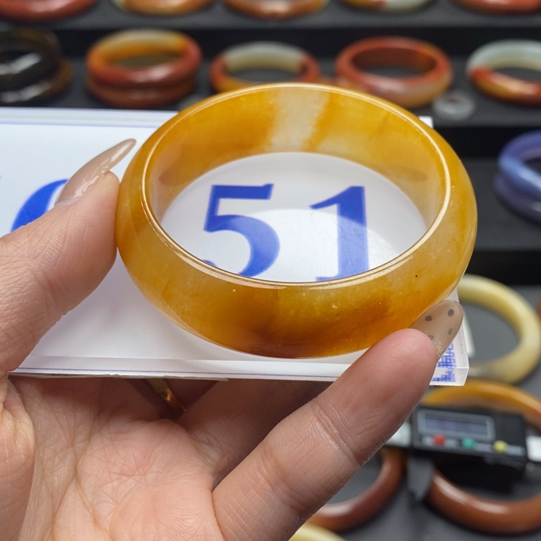 石英质玉（黄龙玉）手镯微瑕未镶嵌