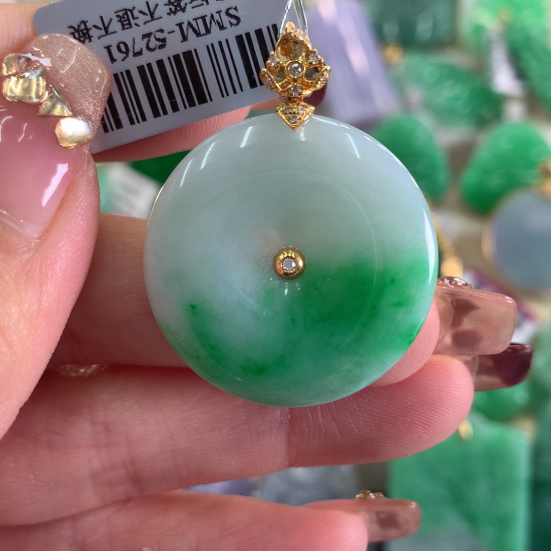 翡翠吊坠(不含链)18K金镶嵌