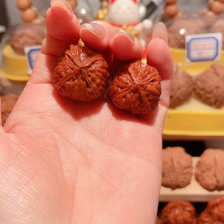 文玩核桃把件四棱