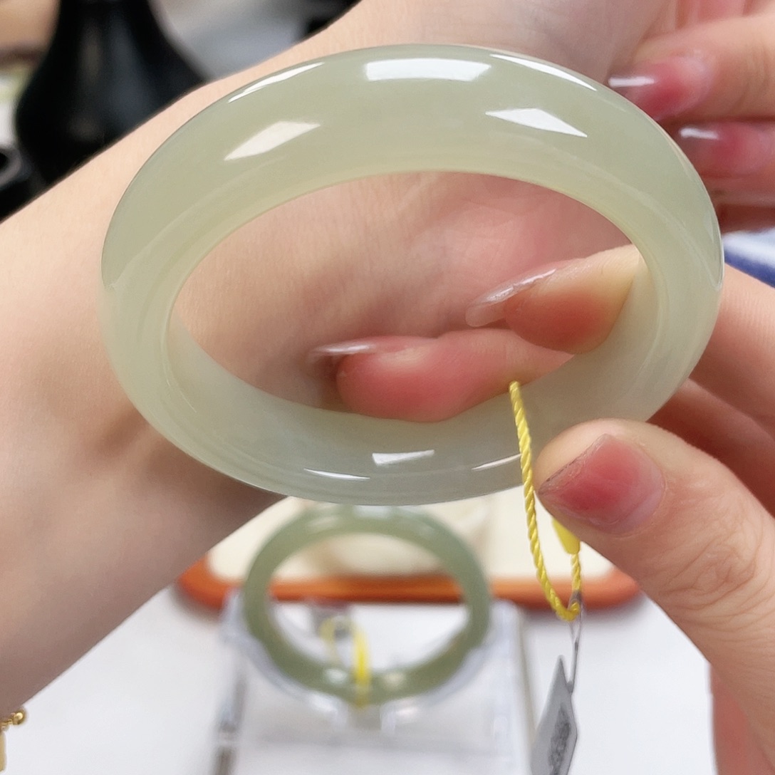 和田玉手镯53未镶嵌