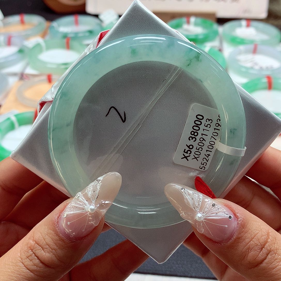 翡翠手镯（圆镯）未镶嵌（54号）66