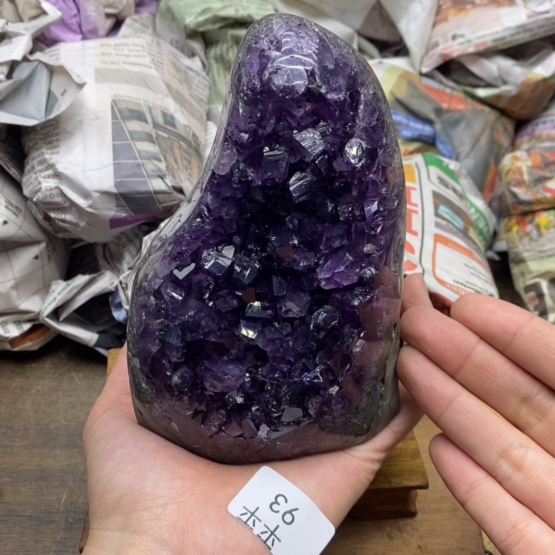 紫晶乌拉圭未镶嵌