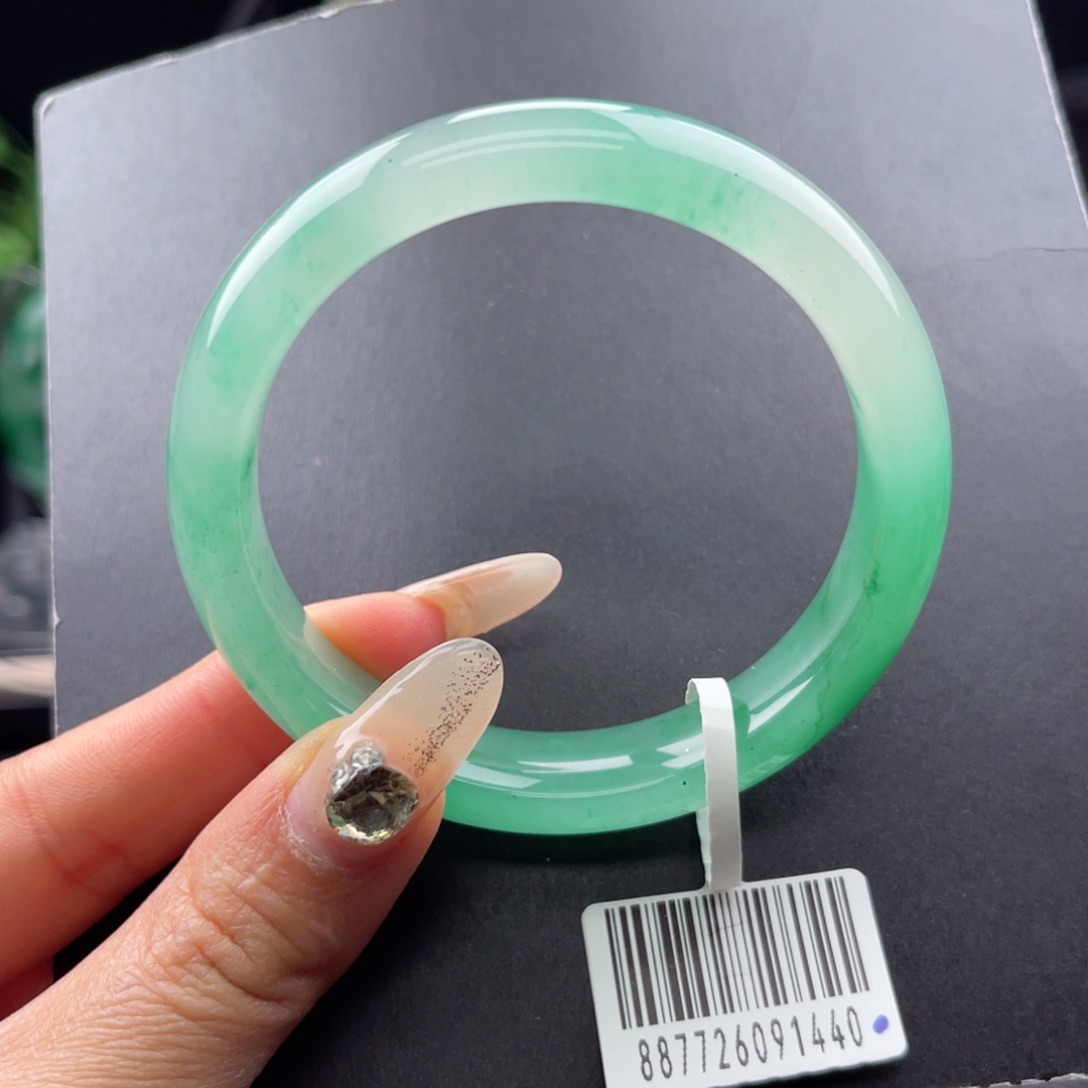 石英质玉手镯未镶嵌馨*