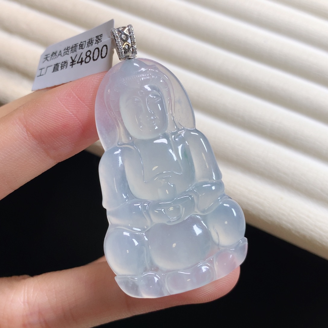 翡翠颈饰18K金镶嵌观音