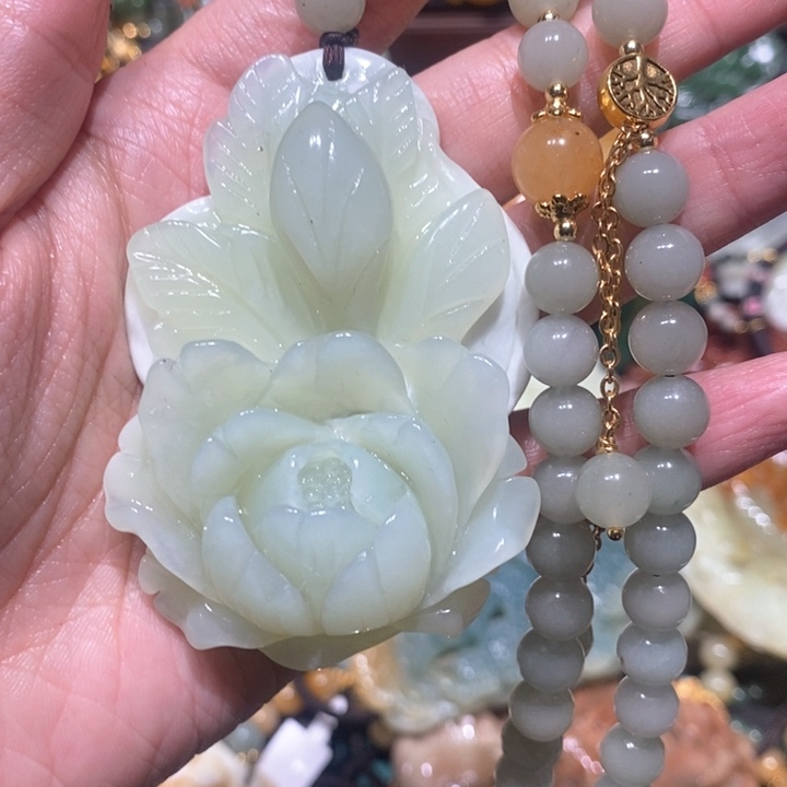 岫玉毛衣链未镶嵌