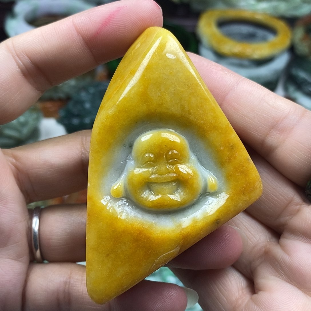 颈饰未镶嵌翡翠牌子