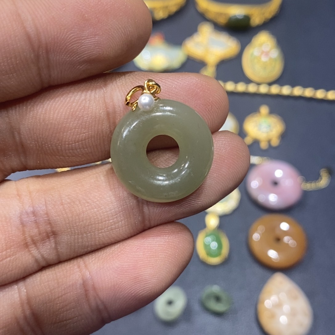 和田玉颈饰银S925镀金镶嵌