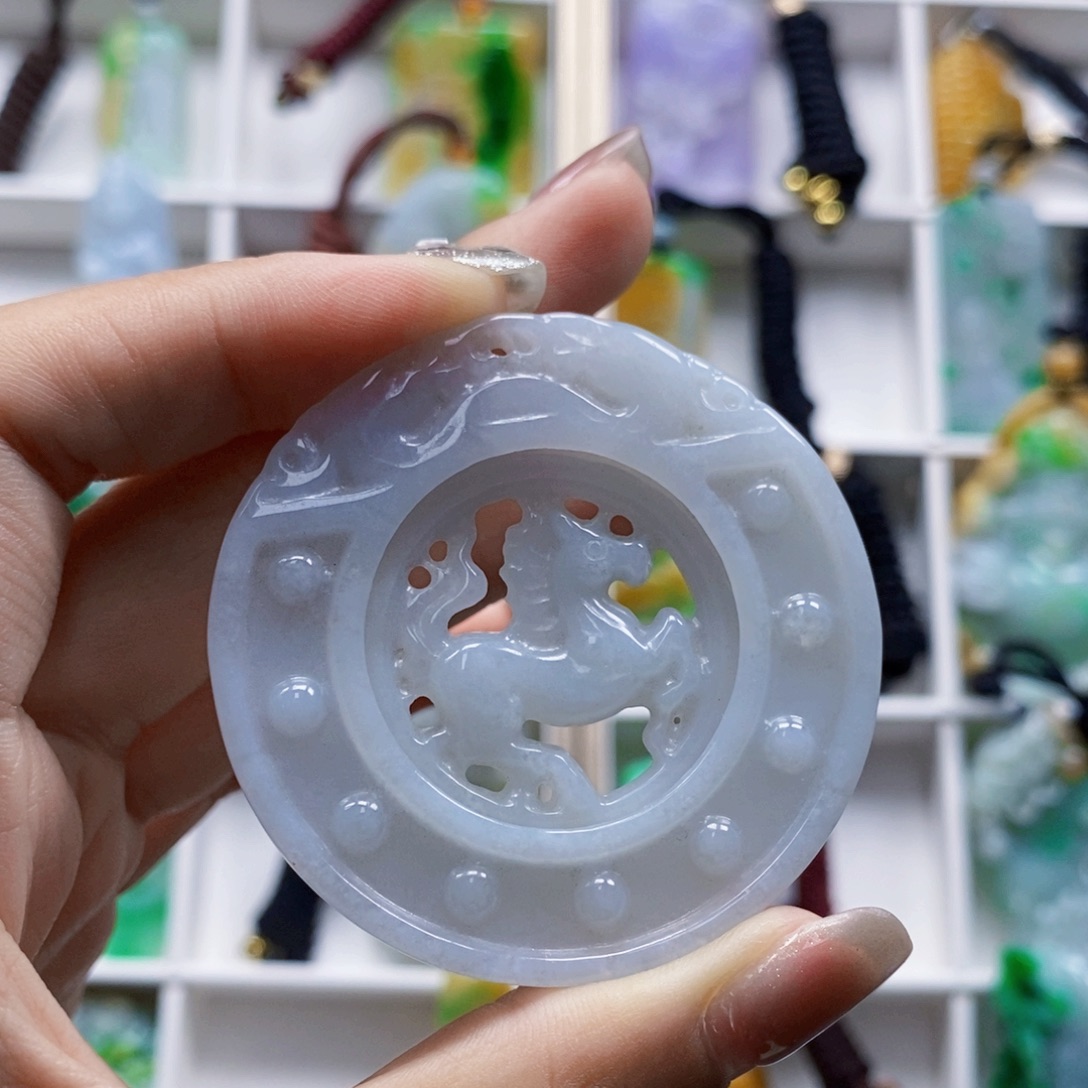 翡翠未镶嵌颈饰天然翡翠A货