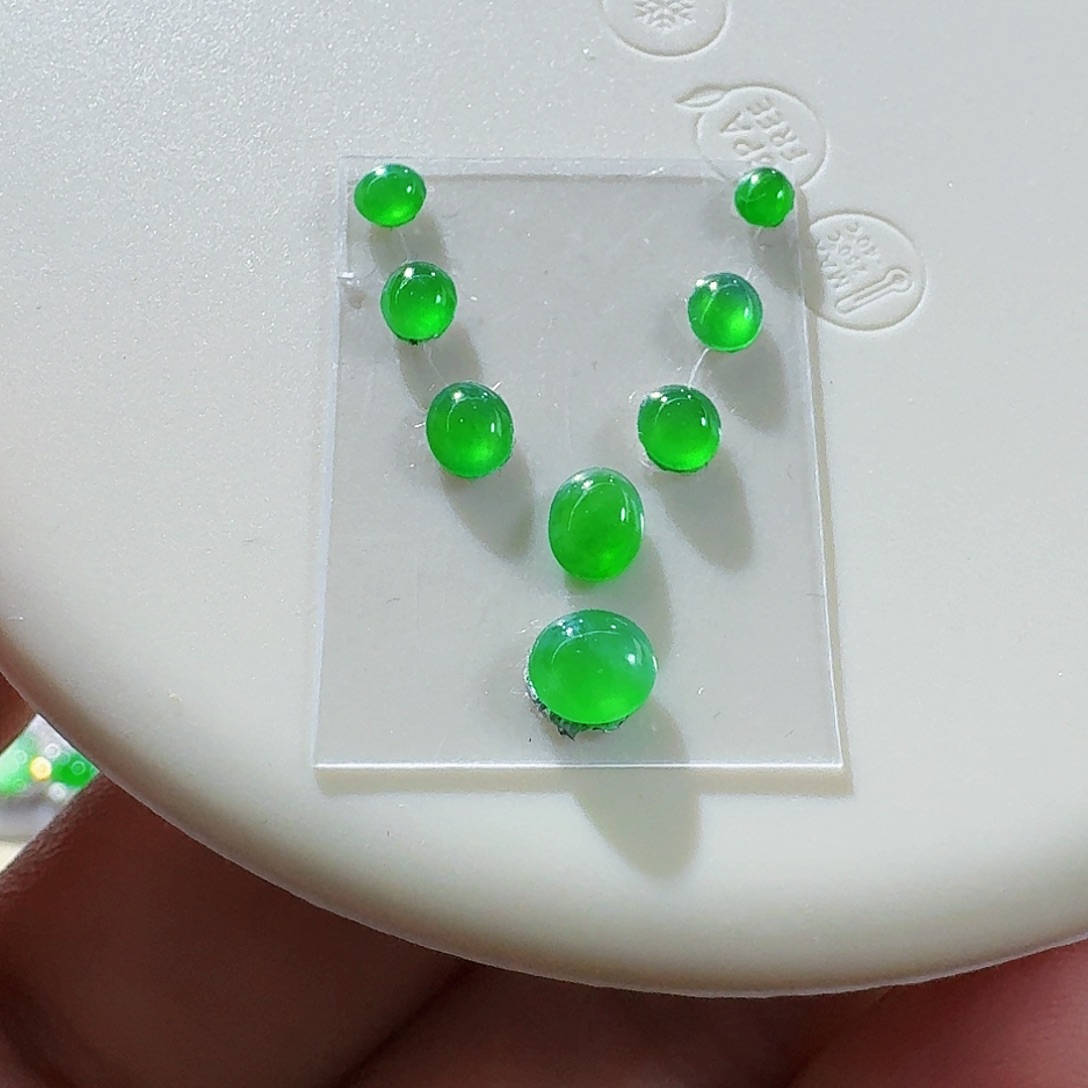 翡翠颈饰未镶嵌裸石