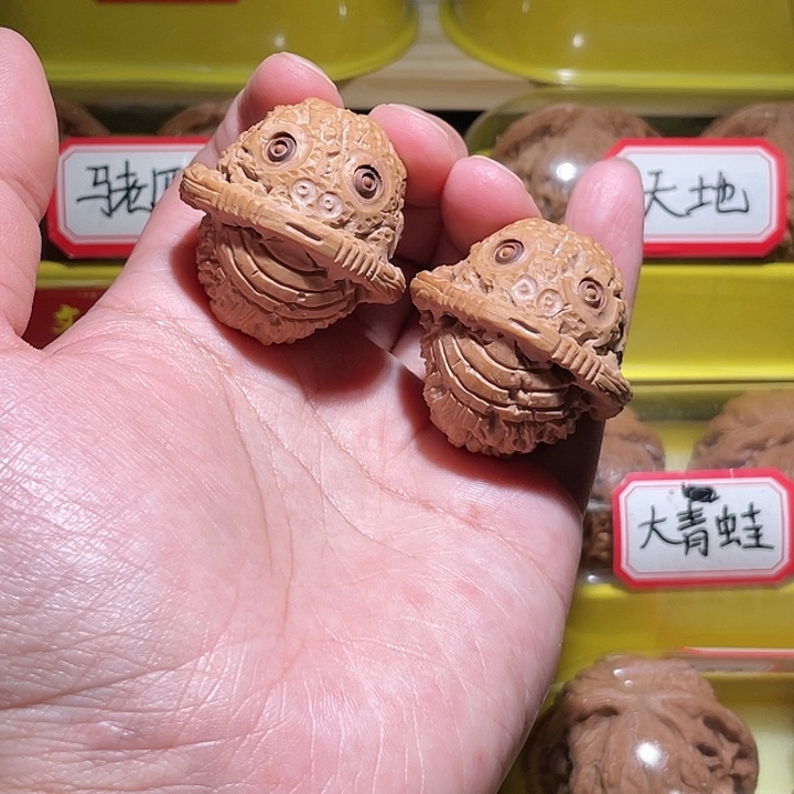 文玩核桃把件雕刻