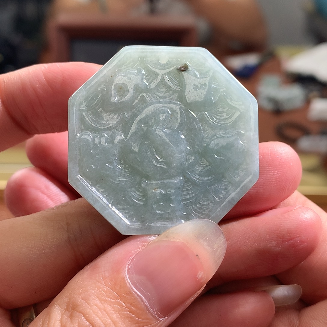 翡翠未镶嵌颈饰翡翠