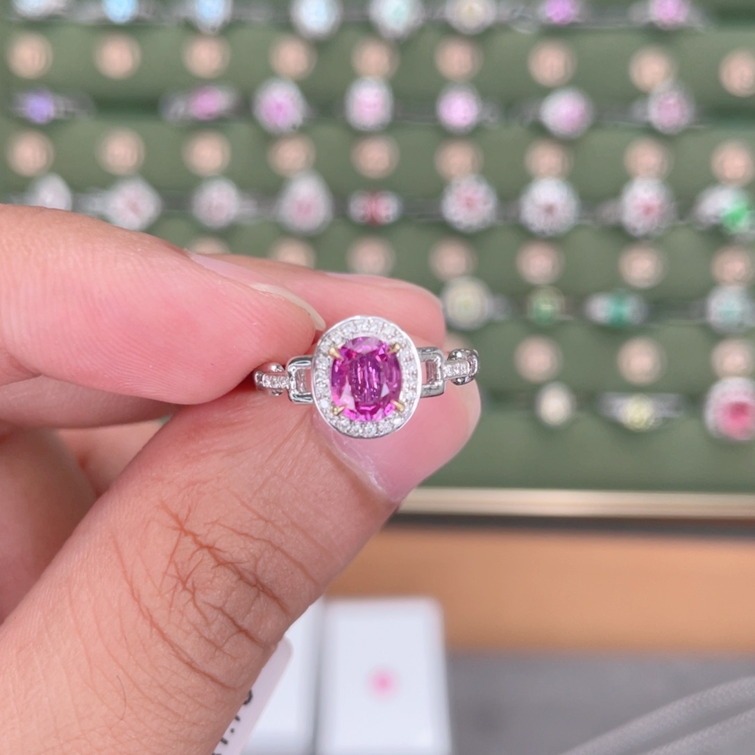 彩色蓝宝石戒指18K金镶嵌0.75ct 无烧