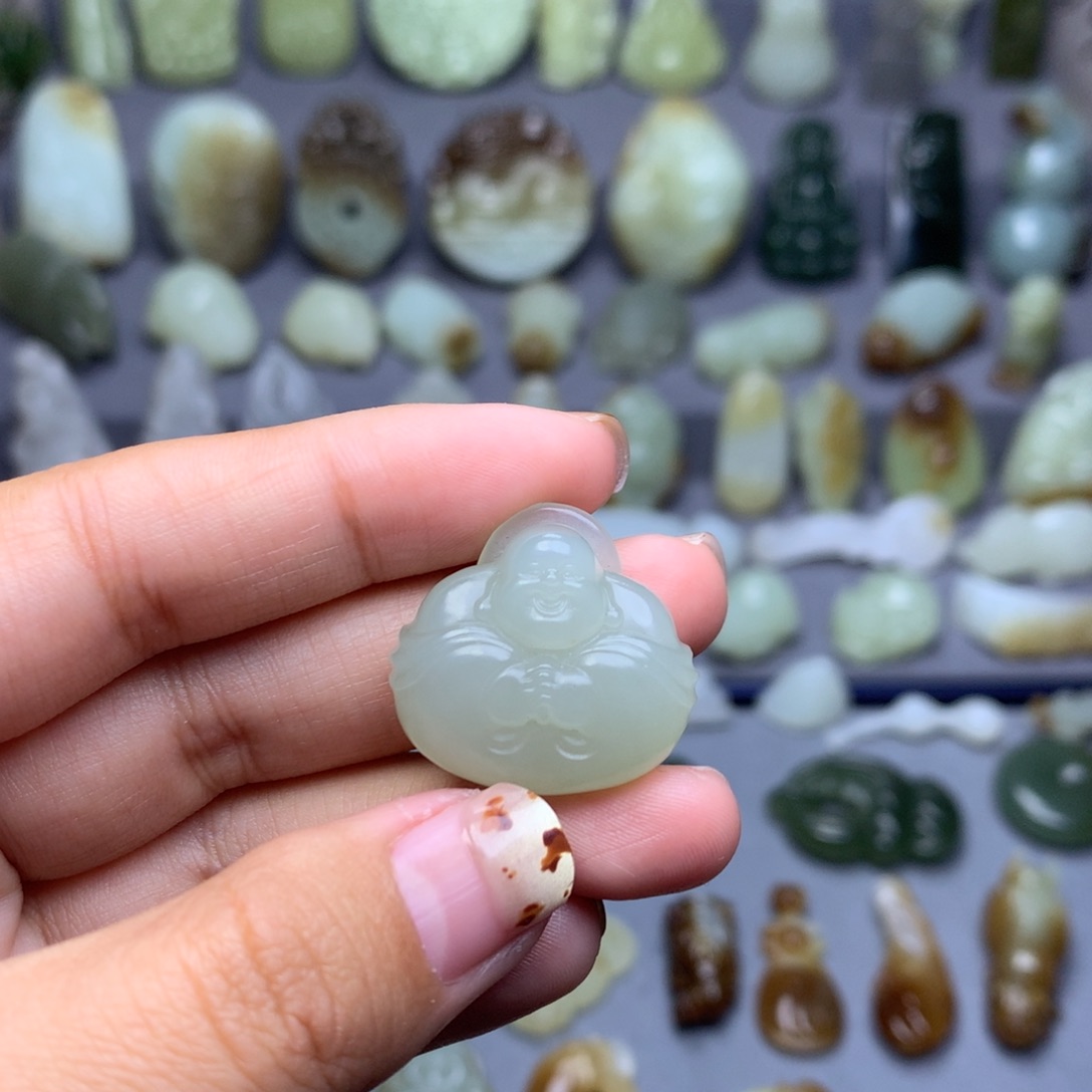 和田玉未镶嵌挂件