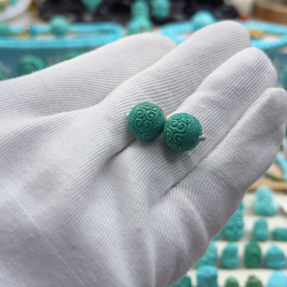 绿松石配饰未镶嵌