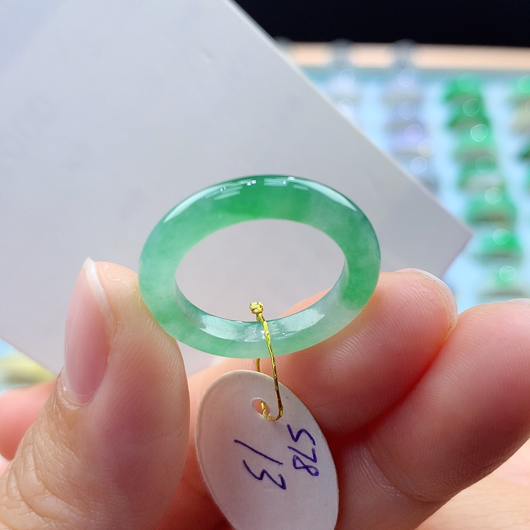 翡翠戒指未镶嵌冰**冰13圈