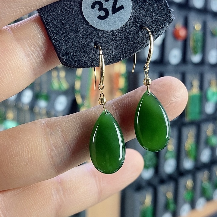 和田玉18K金镶嵌耳饰