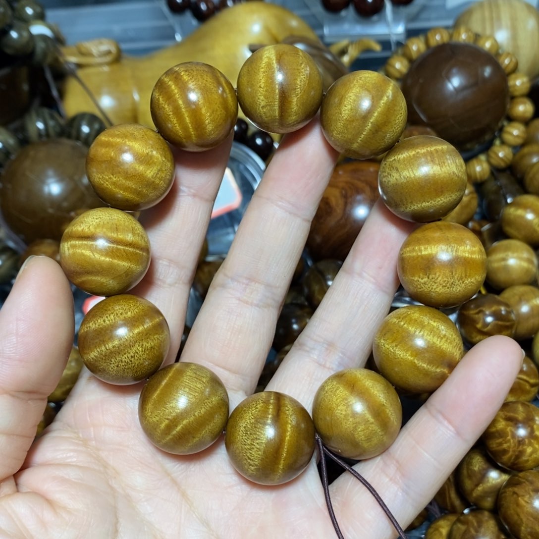 金丝楠木雕工艺品20