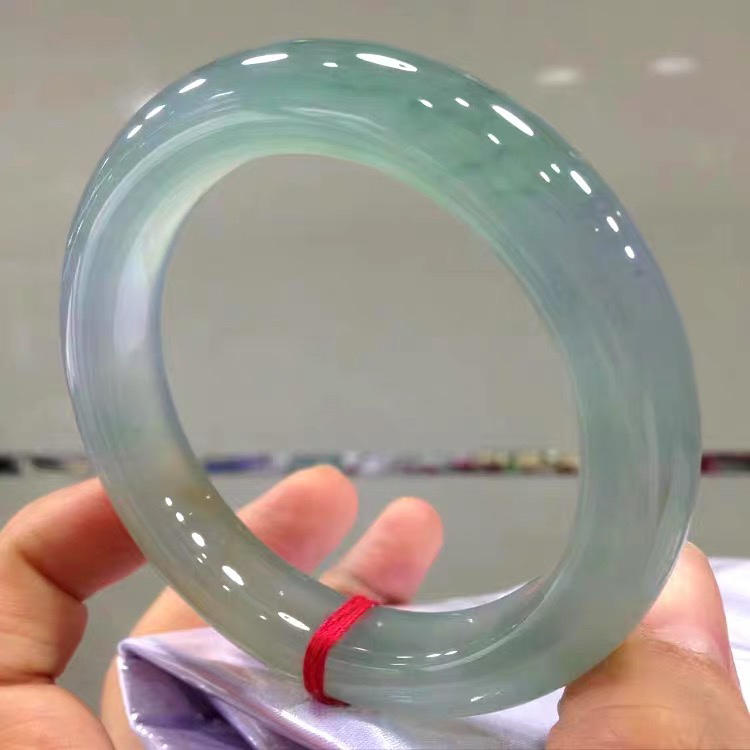 宁宁时尚百搭飘花冰透手镯