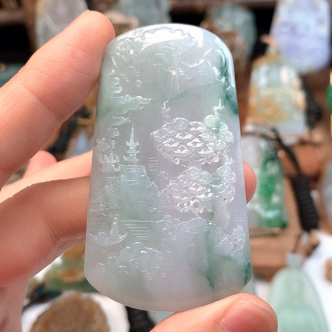 定制翡翠未镶嵌挂件