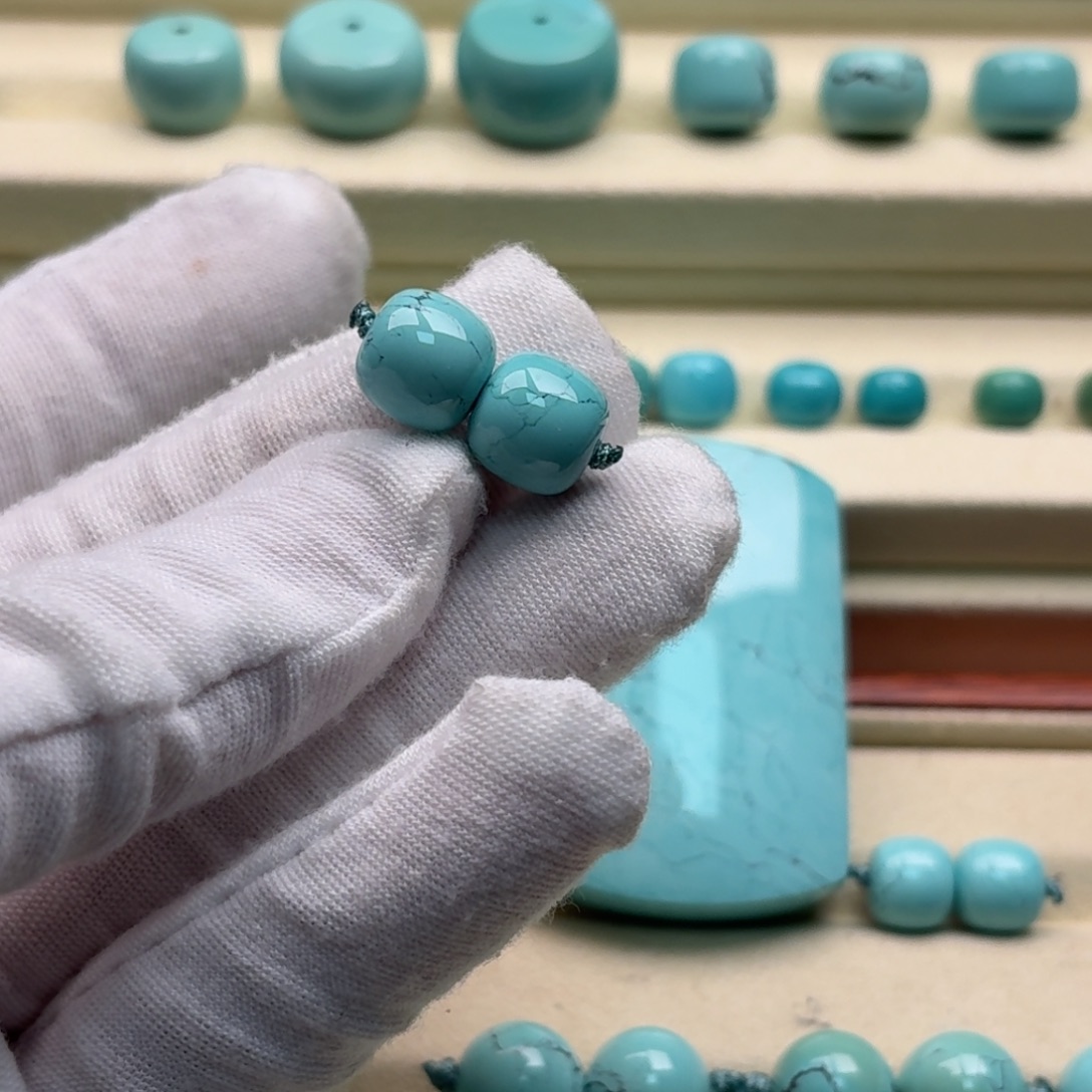 云***兴绿松石未镶嵌珠宝奇石