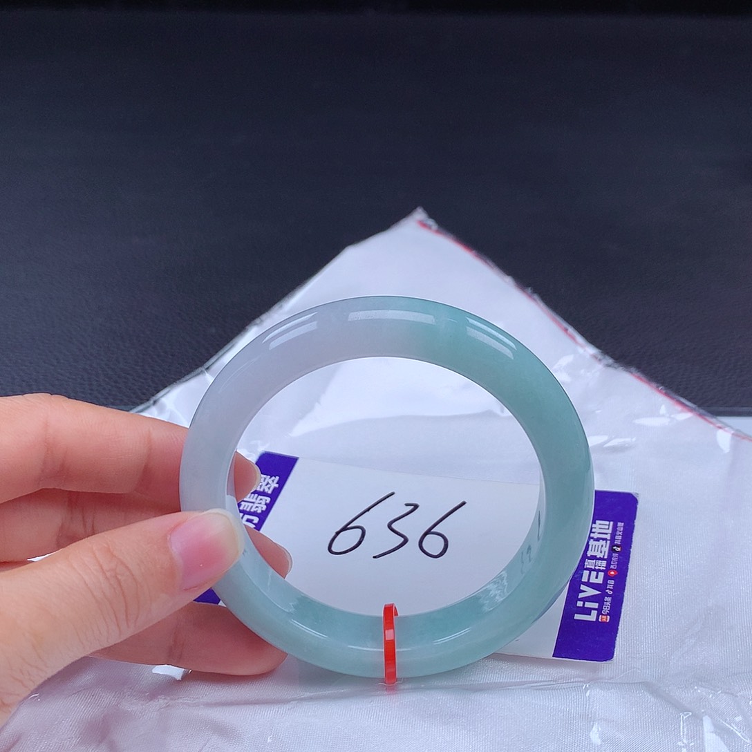 翡翠手镯未镶嵌手镯001459