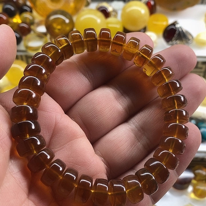 琥珀裸石未镶嵌手串