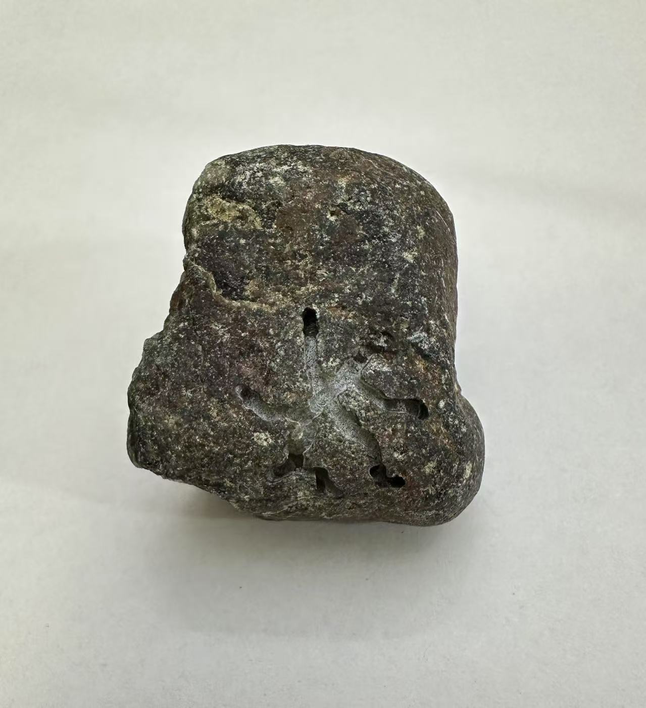 翡翠原石小手把件